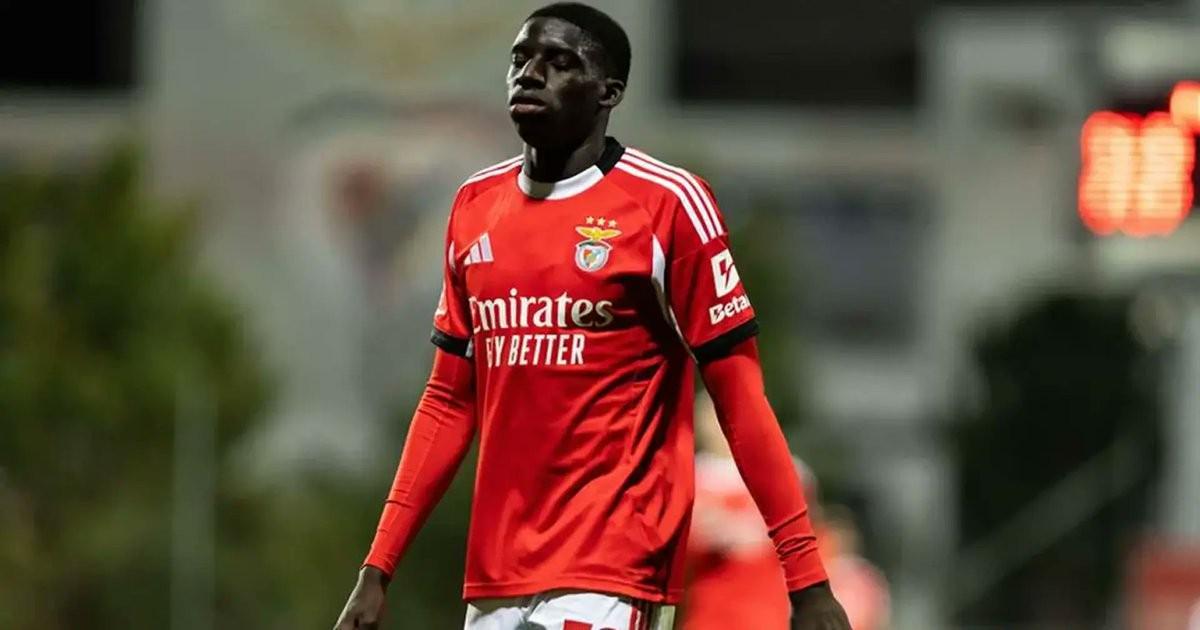 德天空：拜仁正在关注本菲卡17岁的右后卫班加基